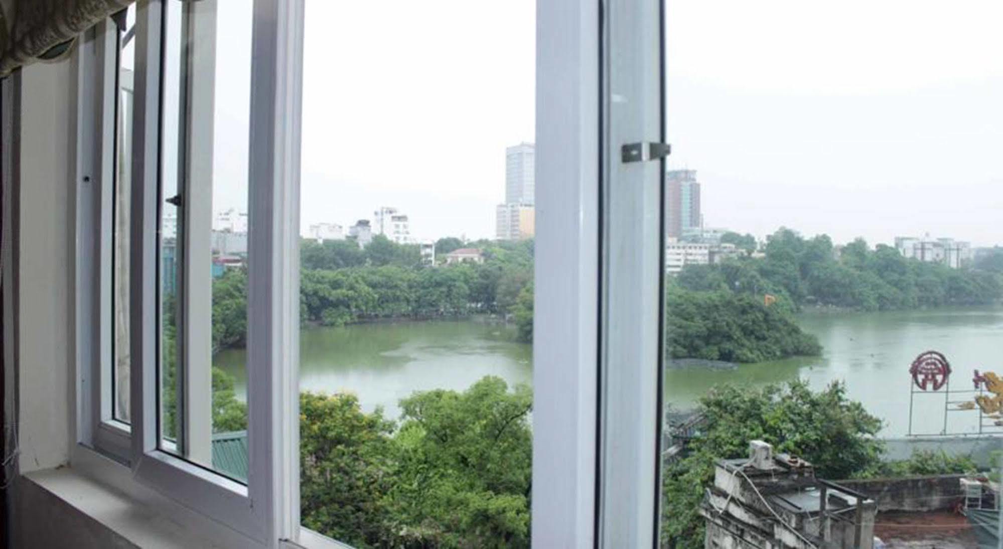 Madam Moon Guesthouse 2 Hanoi Exterior photo