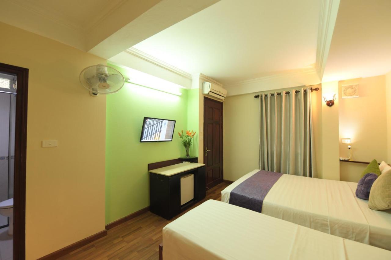 Madam Moon Guesthouse 2 Hanoi Exterior photo